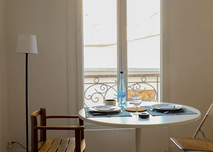 Chic Et Moderne Au Cœur De * Paris