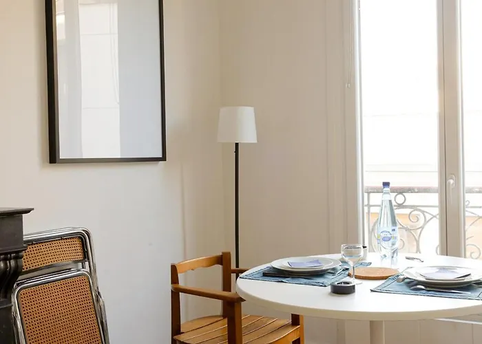 Chic Et Moderne Au Cœur De Paris