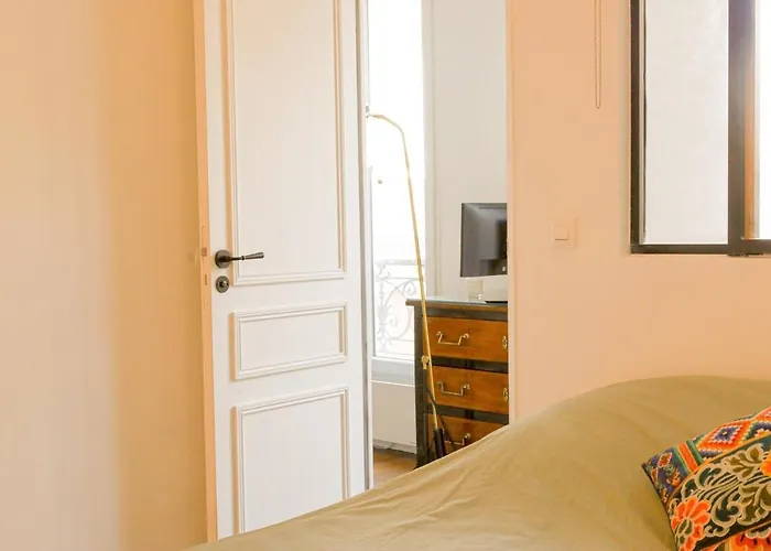 Chic Et Moderne Au Cœur De Paris